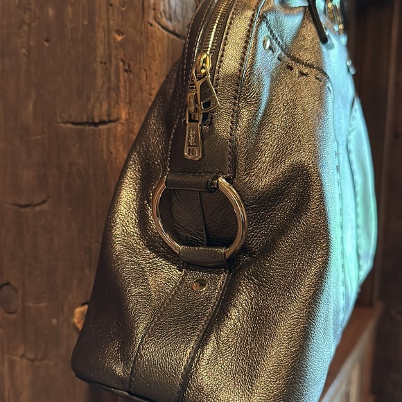 YSL SILVER LEATHER AUTHENTIC BAG - Picture 4 of 7